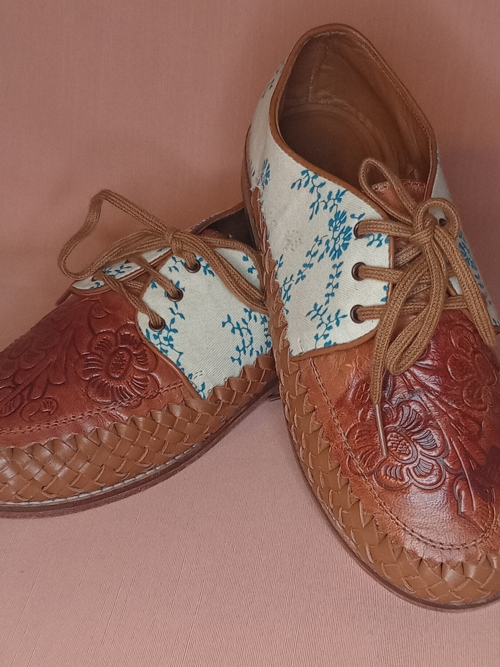 Women's Brown Leather Woven Floral Oxford Flats with Blue Accent